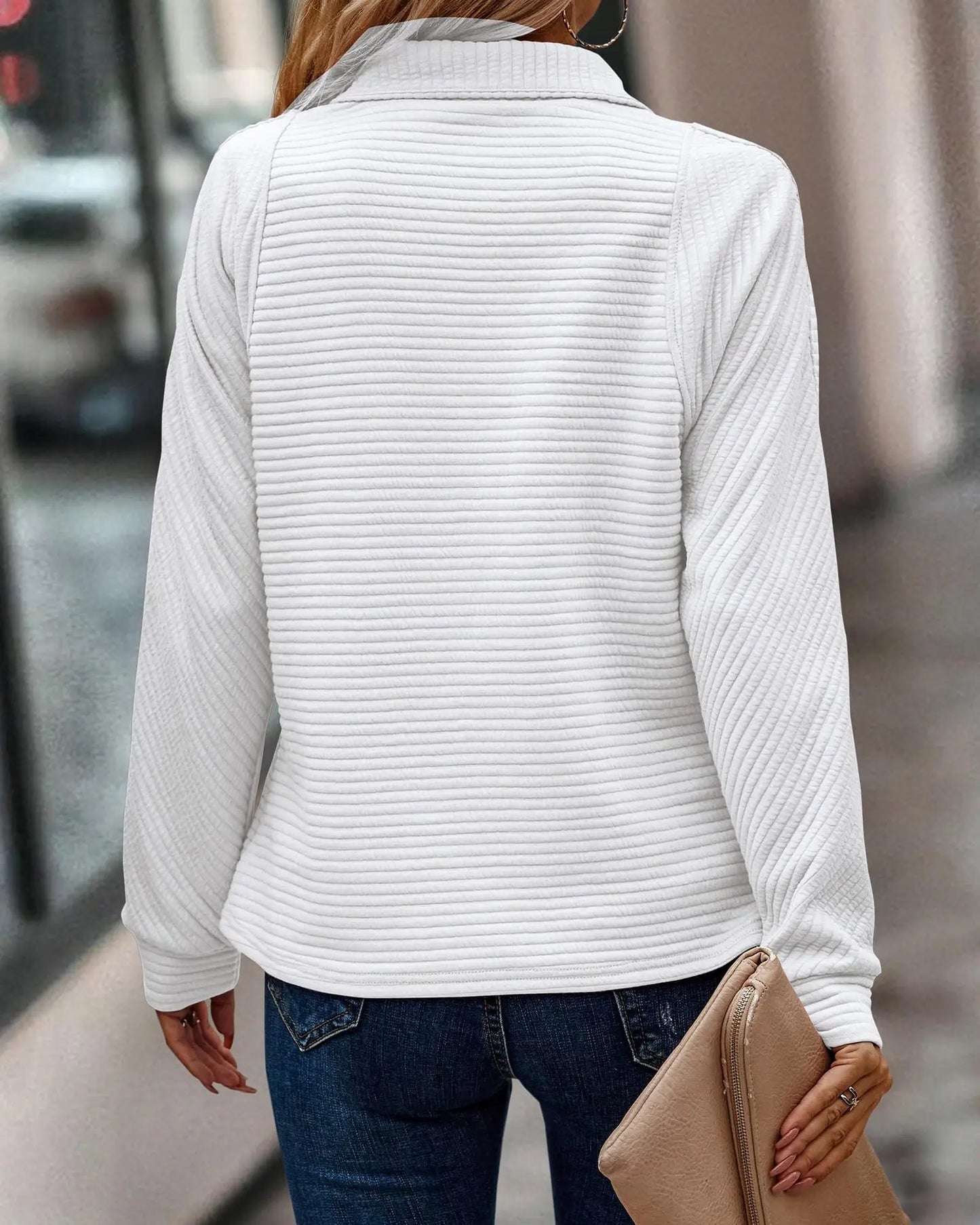 Emma - Elegant Women's Sweater with Zipper