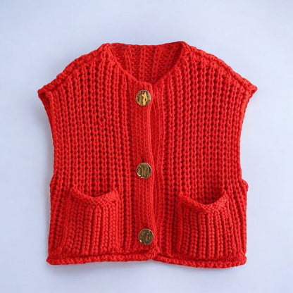 Lena | Stylish Knitted Vest with Chunky Knit and Button Placket