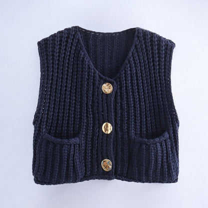 Lena | Stylish Knitted Vest with Chunky Knit and Button Placket