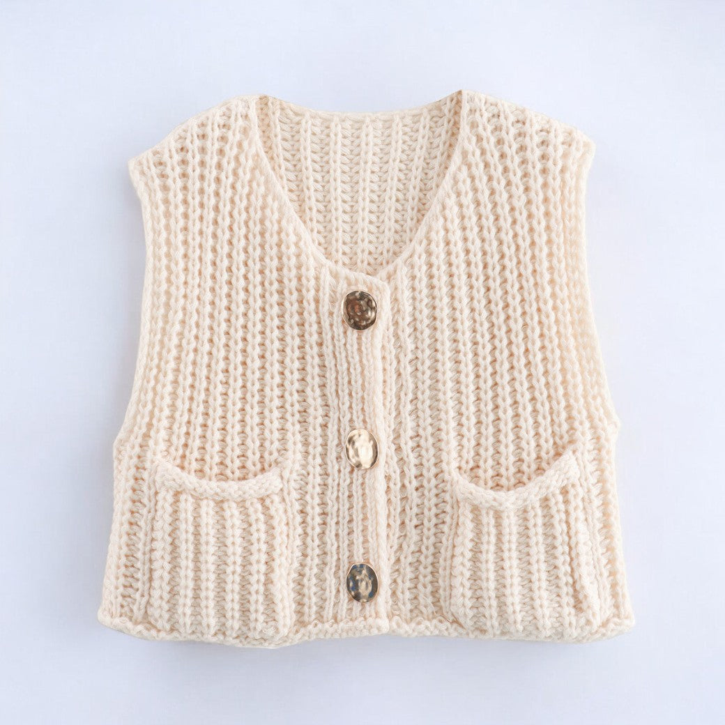 Lena | Stylish Knitted Vest with Chunky Knit and Button Placket