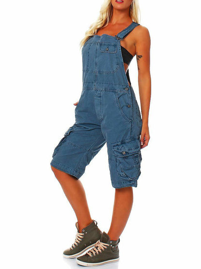 Short overall for women with cargo pockets